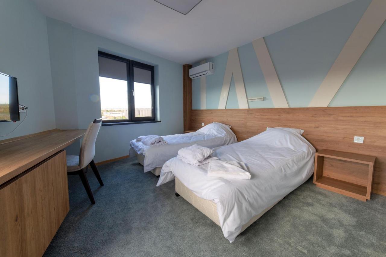 חאסקובו Hotel Verticalplus מראה חיצוני תמונה